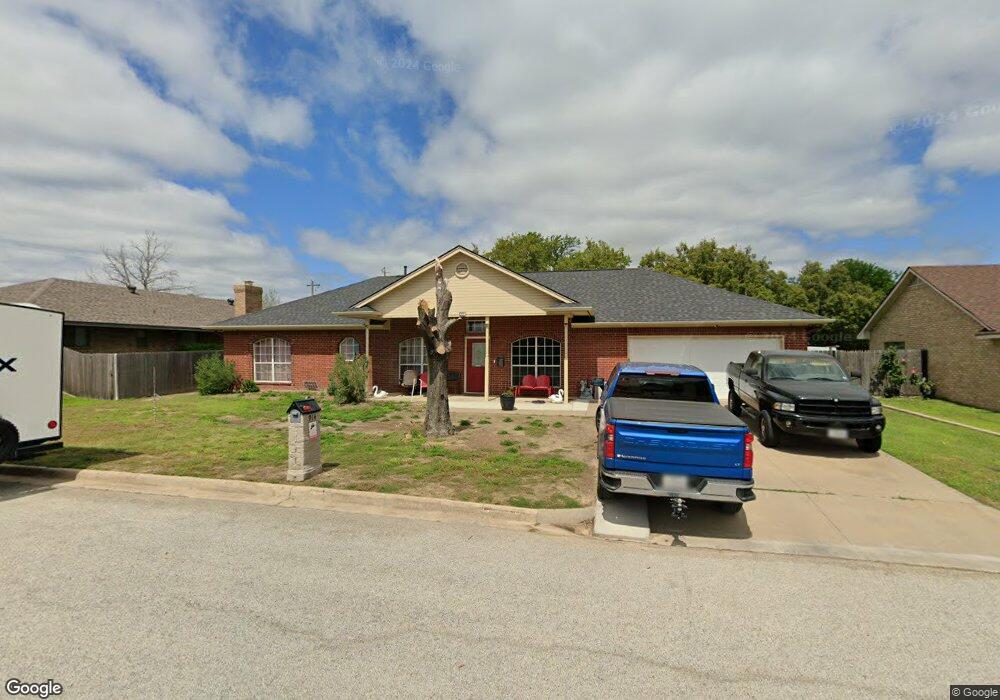 914 W Anderson St, Weatherford, TX 76086 - photo 1