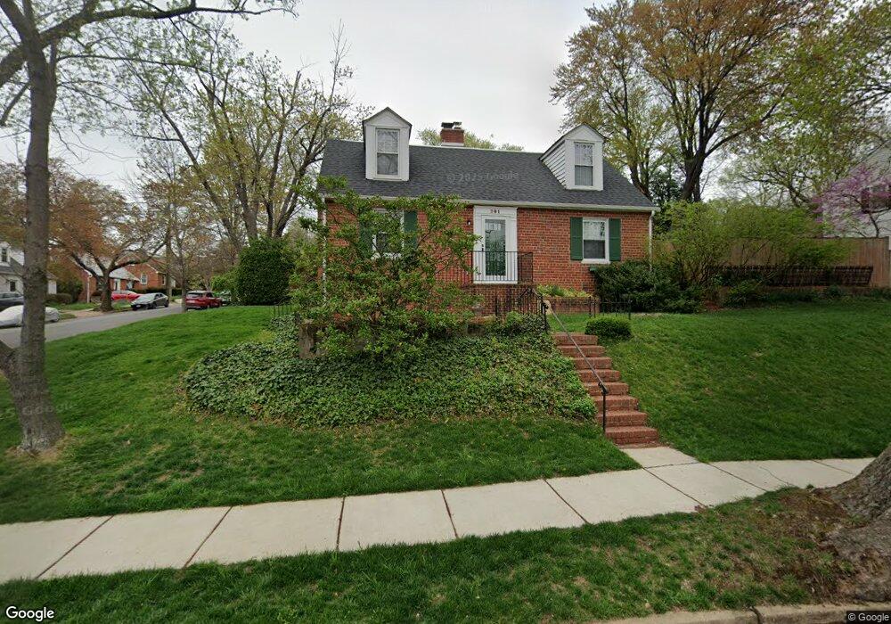 201 Moncure Dr, Alexandria, VA 22314 - photo 1