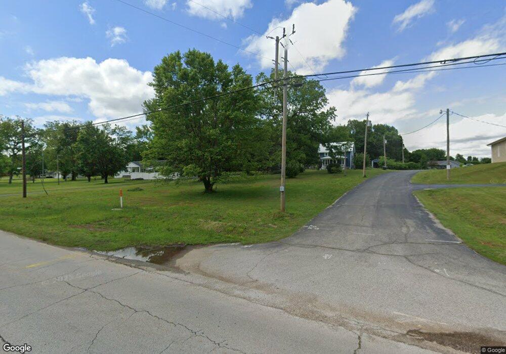 2187 W Oak St, Carthage, MO 64836 - photo 1