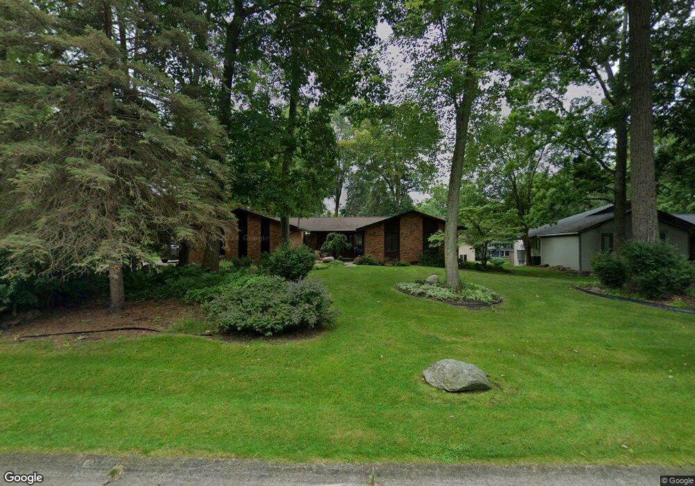 3686 Oakleaf Dr, West Bloomfield, MI 48324 - photo 1