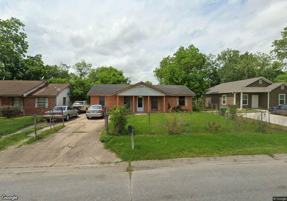 7239 Lakewood Dr, Houston, TX 77016 - photo 1