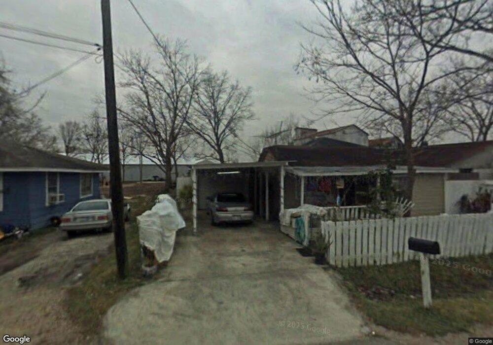 405 Avenue K, Alvin, TX 77511 - photo 1