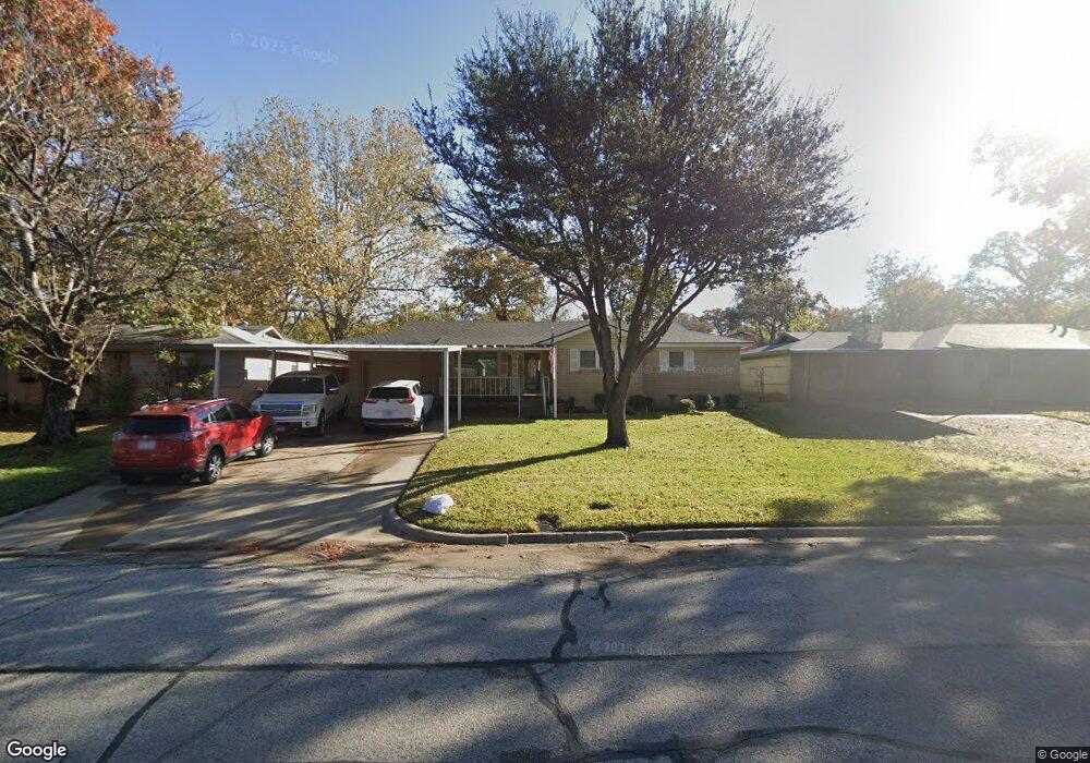 928 Acorn St, Bedford, TX 76022 - photo 1