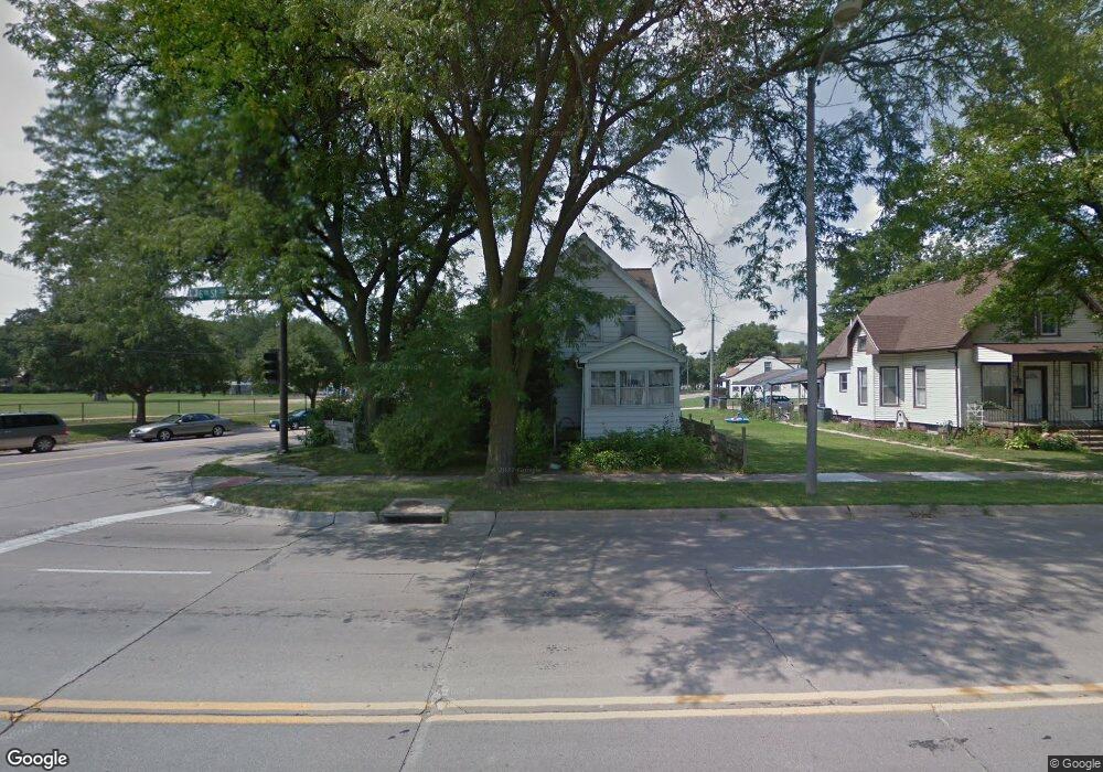 420 6th St SW, Cedar Rapids, IA 52404 - photo 1