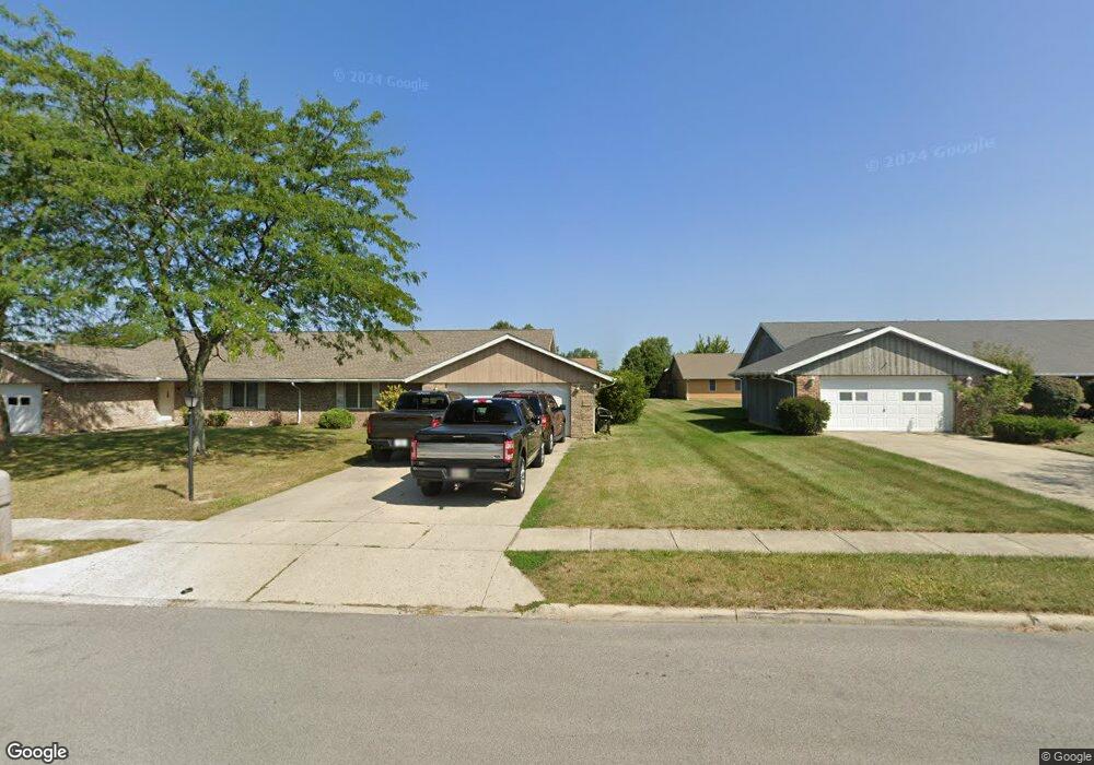 1434 Ridge Run Cir, Lima, OH 45805 - photo 1