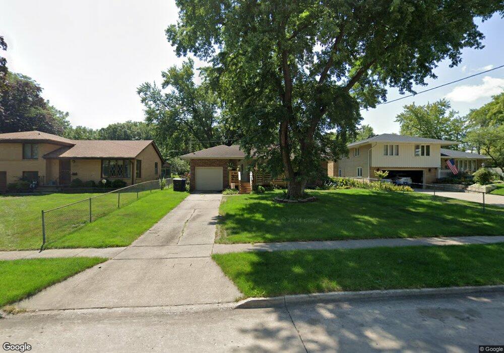 4116 Clinton Ave, Des Moines, IA 50310 - photo 1