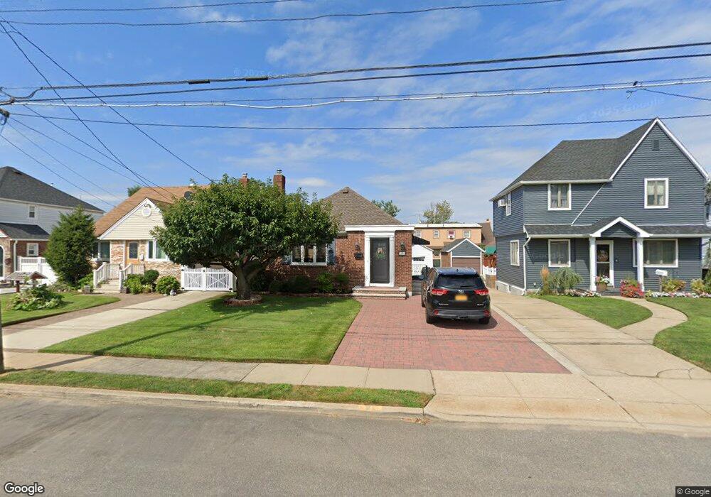 28 Commonwealth St, Franklin Square, NY 11010 - photo 1