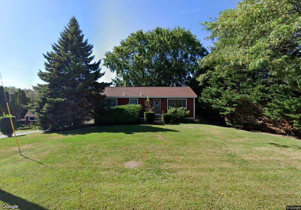 411 Valley Rd, Middletown, RI 02842 - photo 1