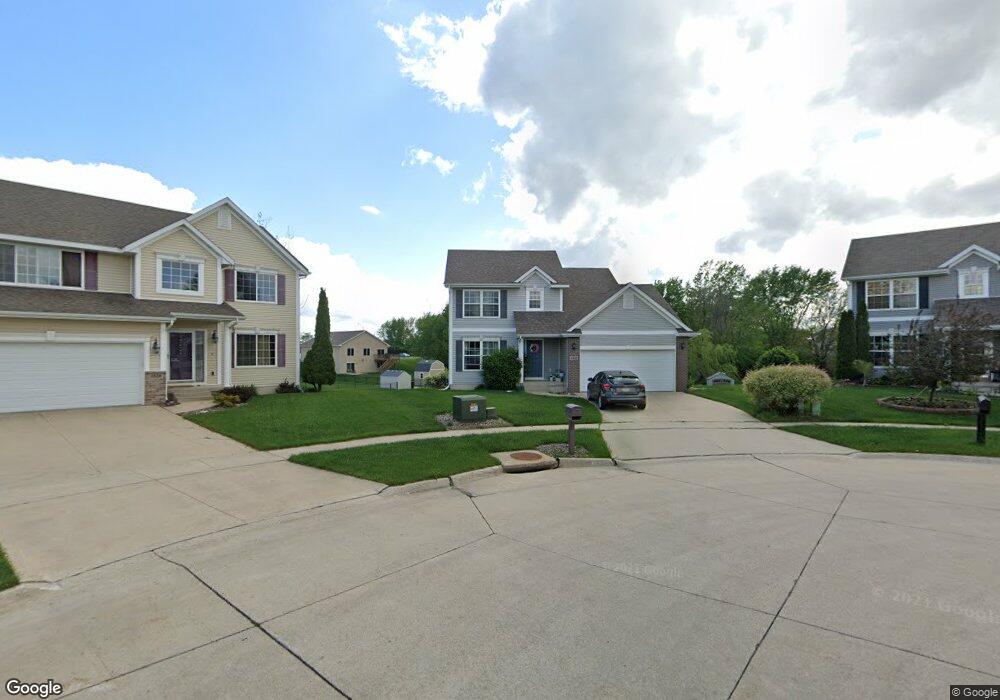 1532 Andover Ct, Cedar Falls, IA 50613 - photo 1
