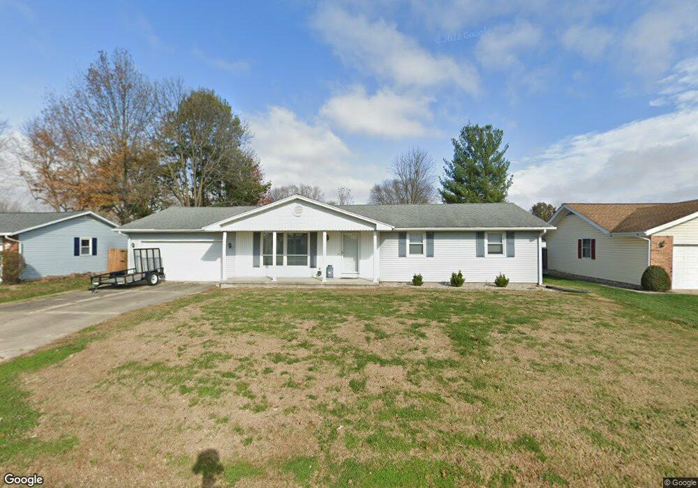 908 Flame Ave, Effingham, IL 62401 - photo 1
