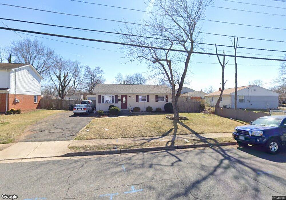 9431 King George Dr, Manassas, VA 20109 - photo 1