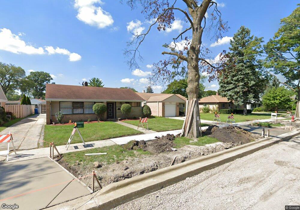 956 W Grant Dr, Des Plaines, IL 60016 - photo 1