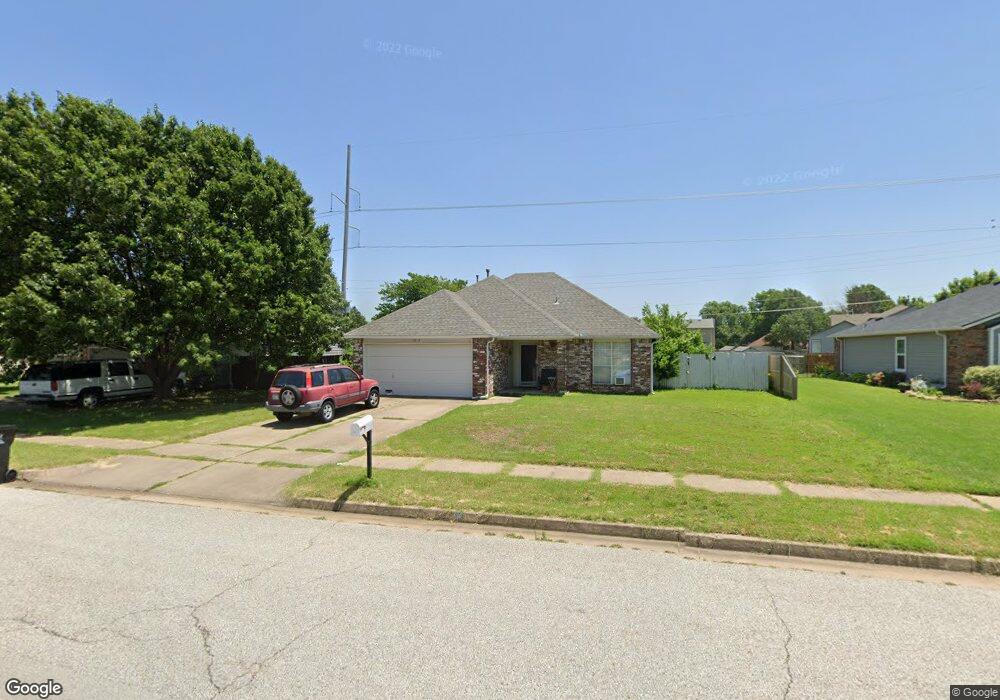 2613 S Narcissus Ave, Broken Arrow, OK 74012 - photo 1