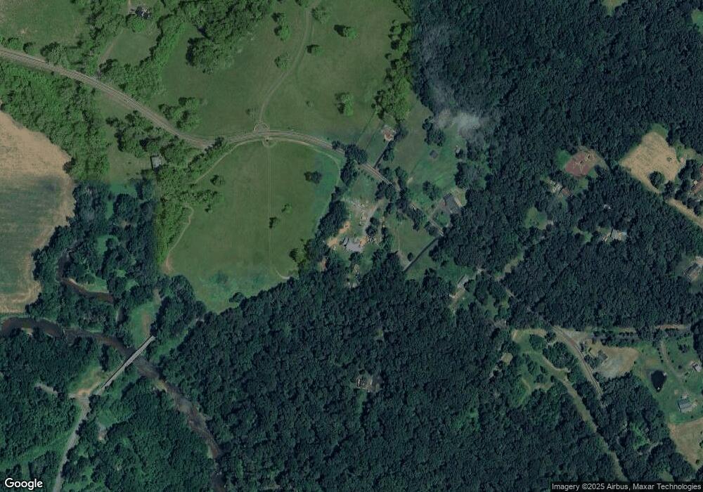 8372 Leeds Manor Rd, Warrenton, VA 20186 - photo 1