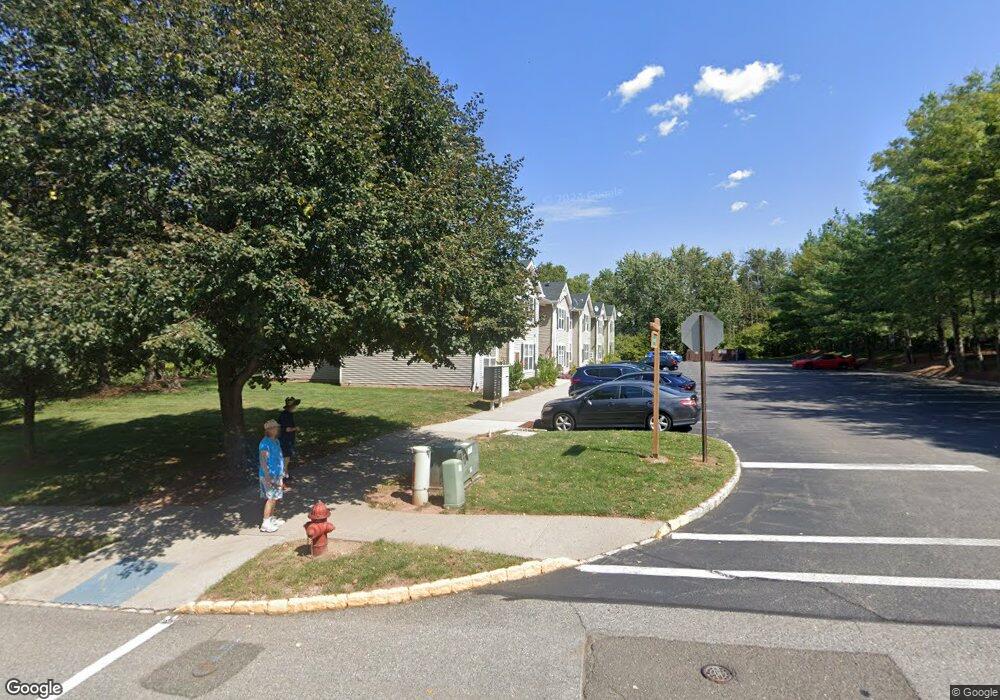 9 Woodcrest Ln unit 9, Clinton, NJ 08809 - photo 1