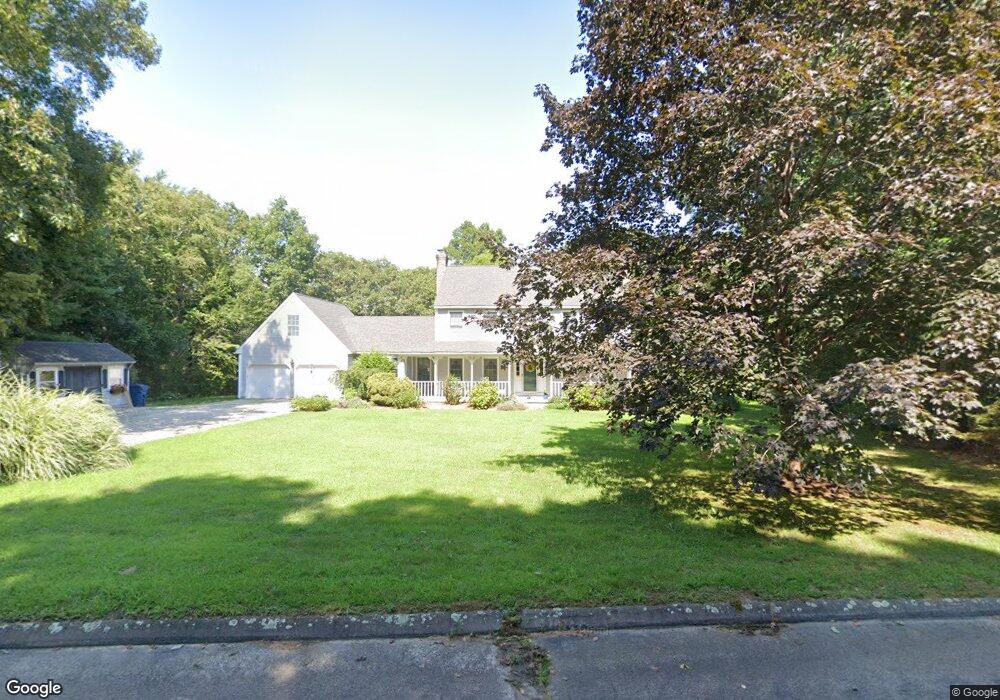 8 Squire Hill, Old Lyme, CT 06371 - photo 1