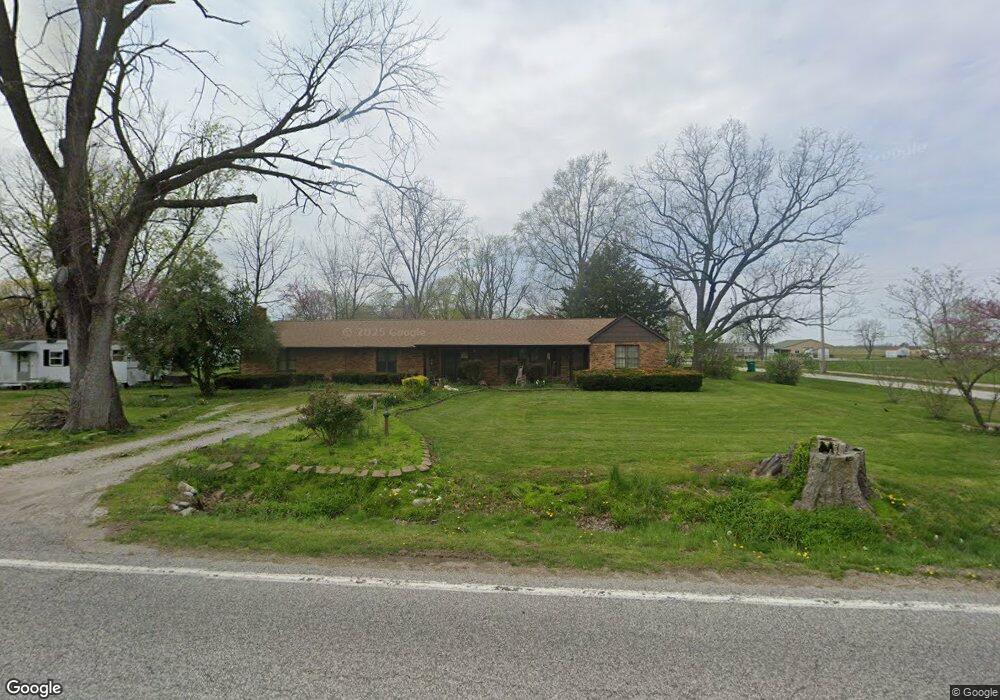 2121 N 3rd St, Mascoutah, IL 62258 - photo 1