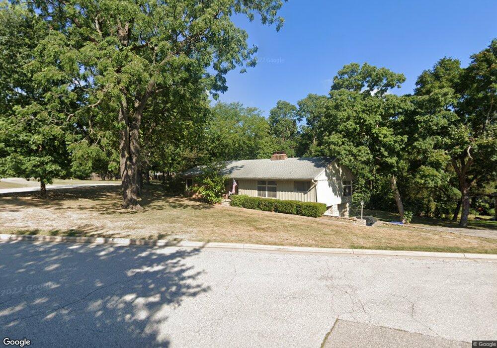 6317 Robinhood Ln, Shawnee, KS 66203 - photo 1