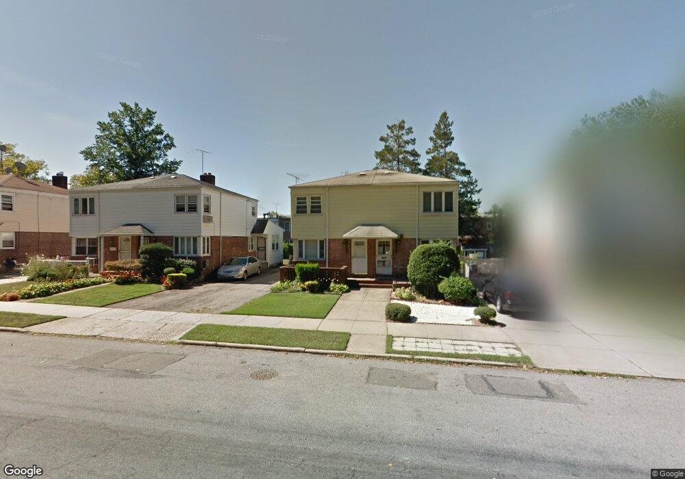 6950 199th St, Fresh Meadows, NY 11365 - photo 1