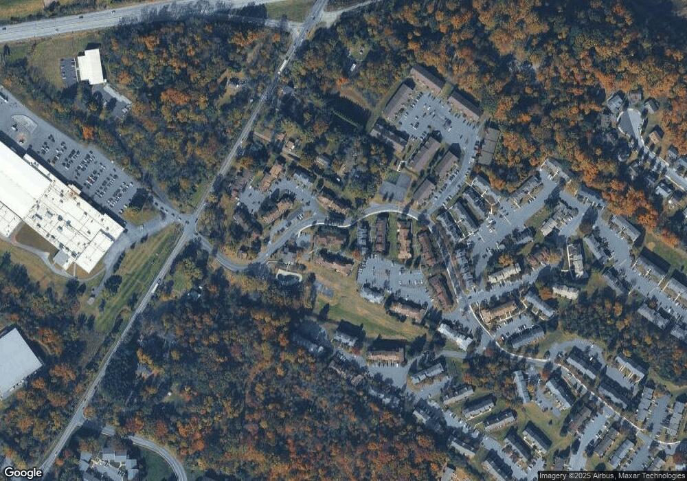 26-7 Laurel Springs Ln, Reading, PA 19606 - photo 1