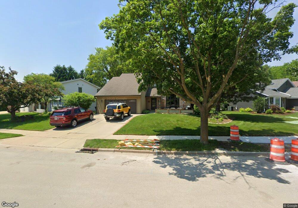1538 Butler Dr, Waukesha, WI 53186 - photo 1