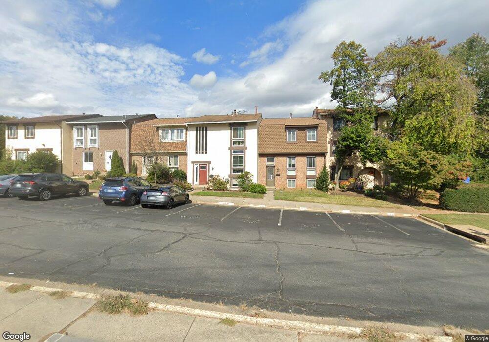 9504 Miranda Ct, Fairfax, VA 22031 - photo 1