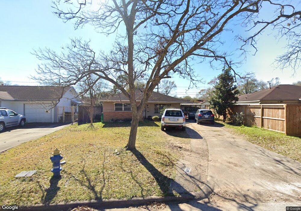 8530 Carlisle St, Houston, TX 77017 - photo 1