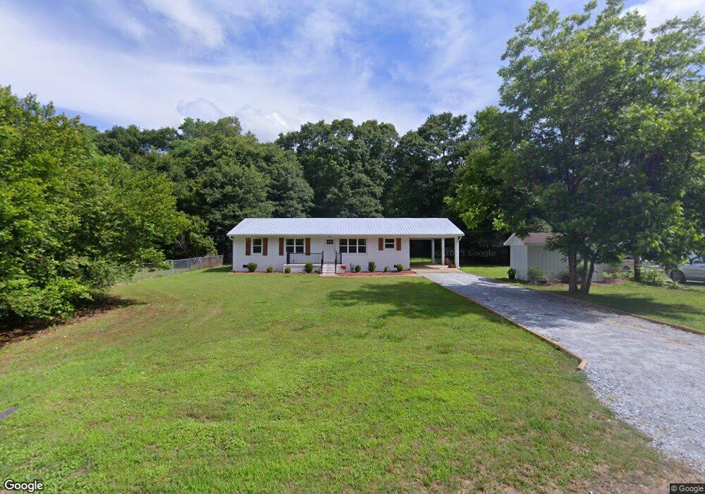 300 Forest Cir, Stephens, GA 30667 - photo 1