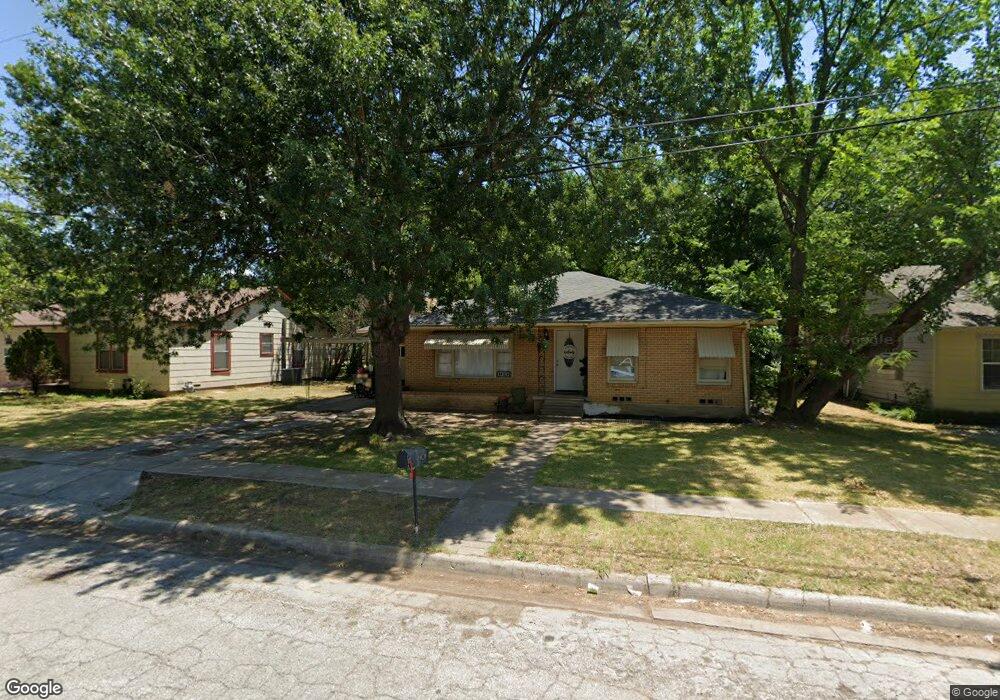 1020 N Howeth St, Gainesville, TX 76240 - photo 1