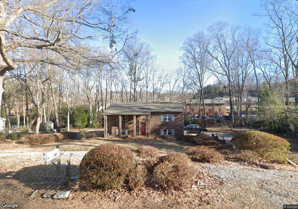 111 Shelly Dr, Hendersonville, NC 28792 - photo 1