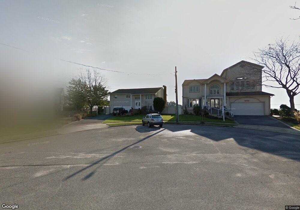 910 Bertha Ct, Baldwin, NY 11510 - photo 1