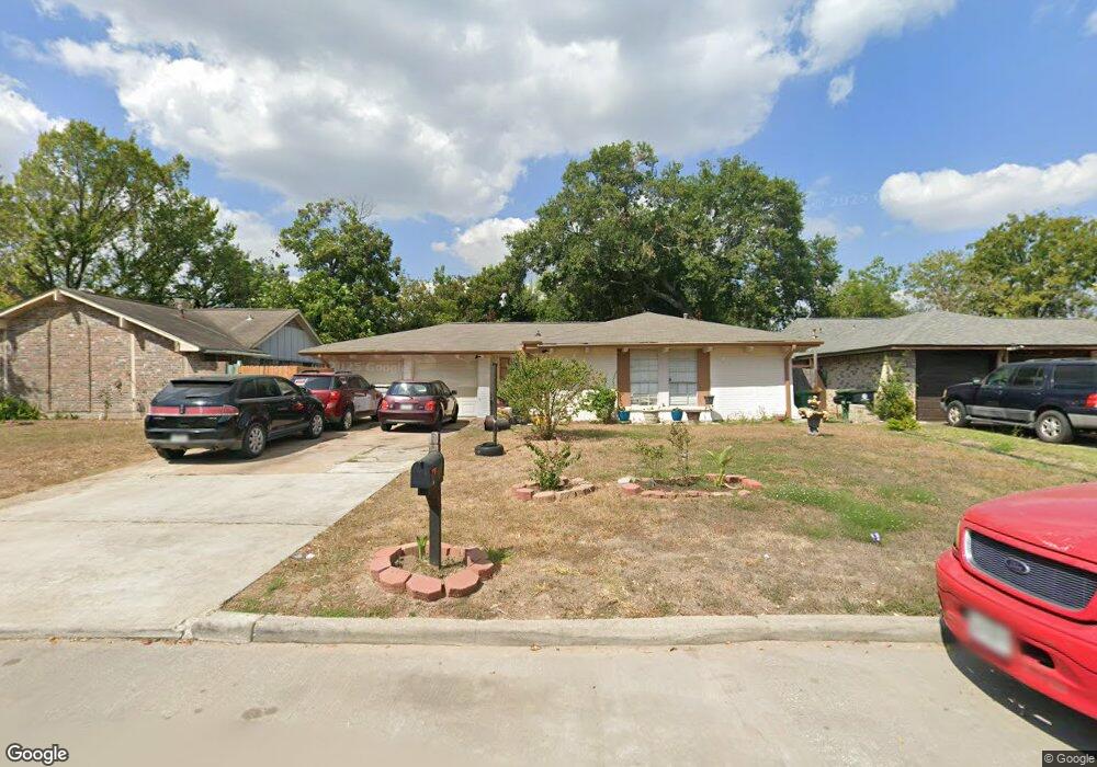 6426 Tall Willow Dr, Houston, TX 77088 - photo 1