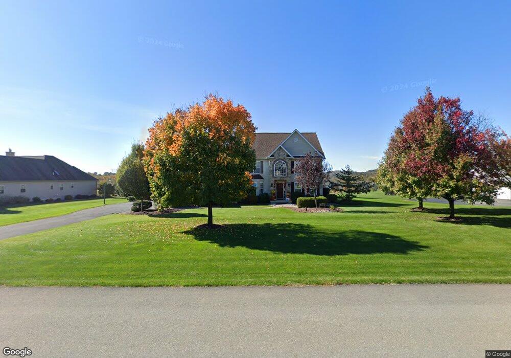 138 Chase Hollow Dr, Nazareth, PA 18064 - photo 1