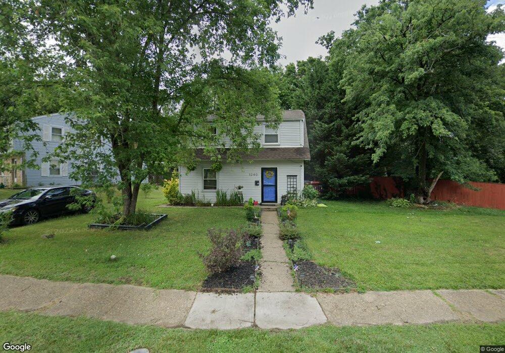 1240 Seven Oaks Rd, Halethorpe, MD 21227 - photo 1