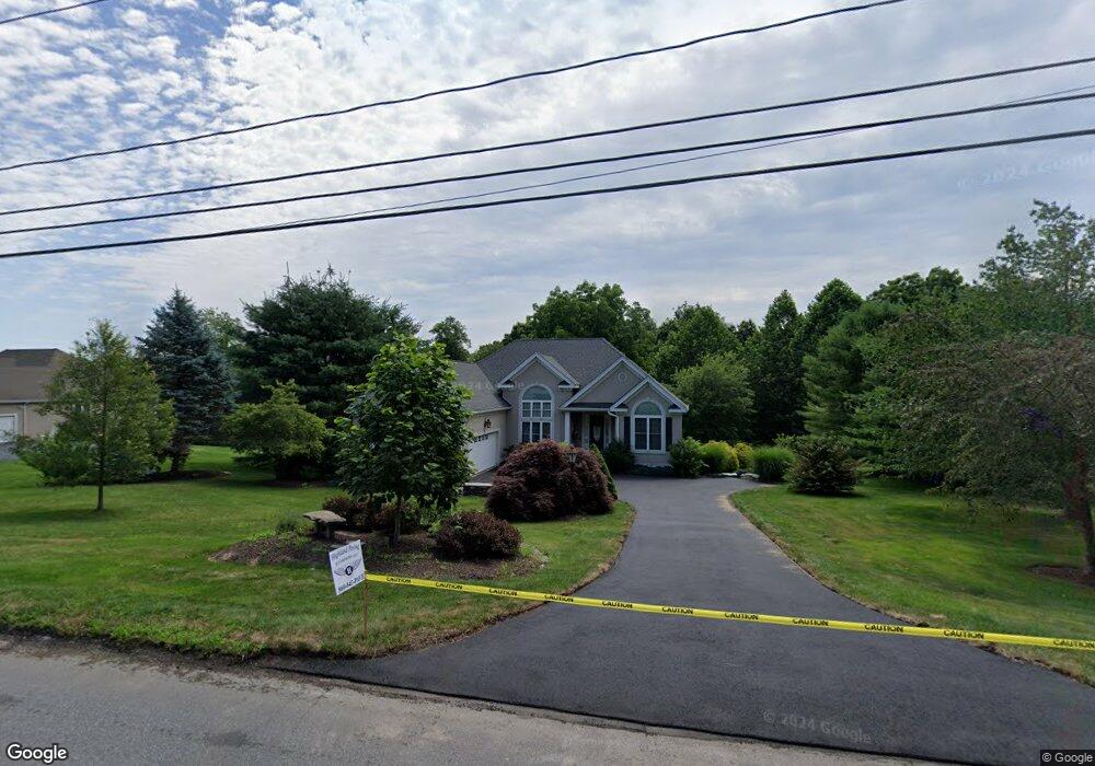 112 Duncaster Rd, Bloomfield, CT 06002 - photo 1