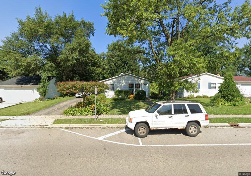 325 Tulsa Ave, Carpentersville, IL 60110 - photo 1