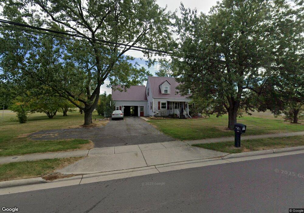 915 Brower Rd, Lima, OH 45801 - photo 1