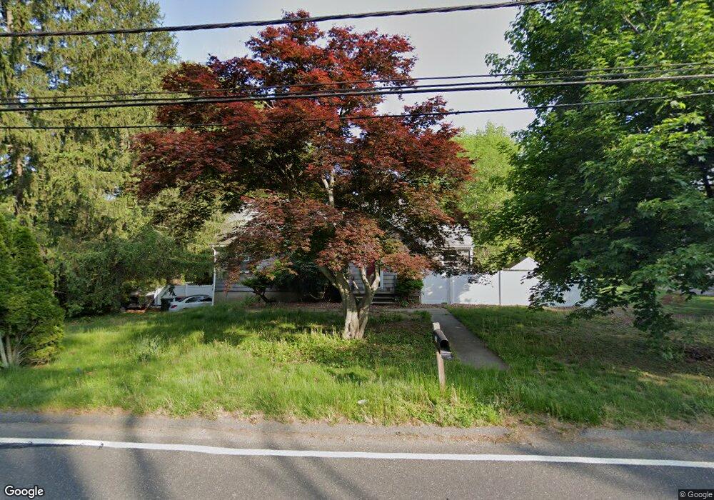 284 Unity Rd, Trumbull, CT 06611 - photo 1