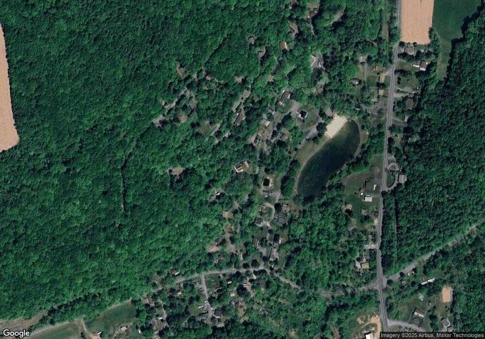 424 Windsor Rd, Kunkletown, PA 18058 - photo 1