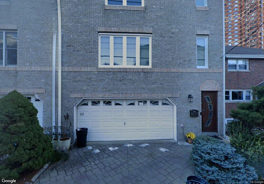 1624 Federspiel St, Fort Lee, NJ 07024 - photo 1