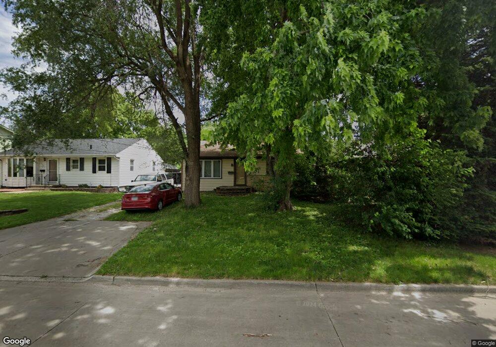 1321 E 26th Ct, Des Moines, IA 50317 - photo 1