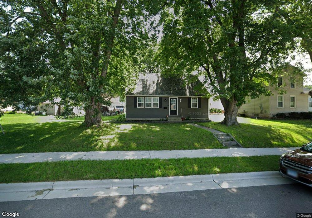 408 Saint Peter Ave, Albert Lea, MN 56007 - photo 1