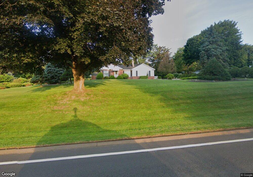 910 Racebrook Rd, Orange, CT 06477 - photo 1