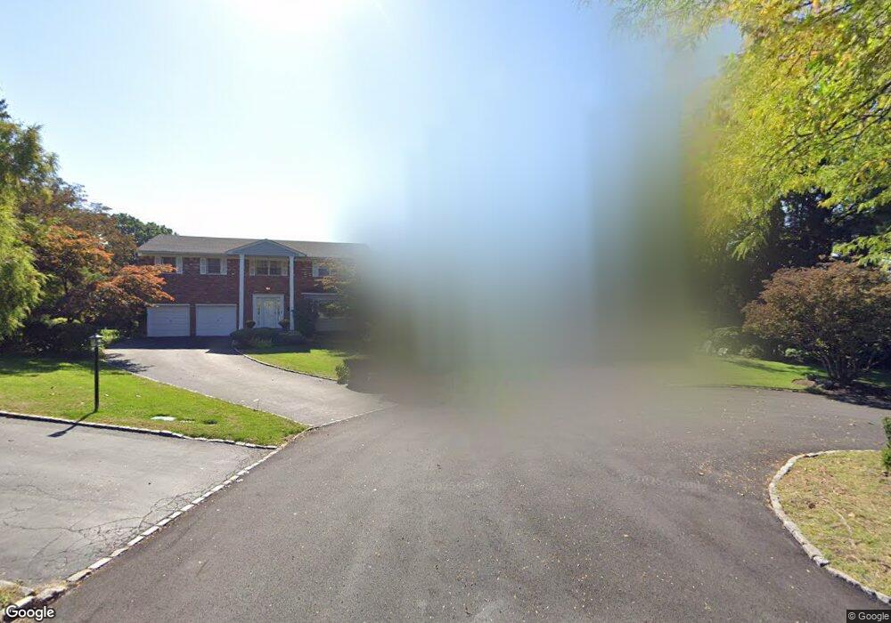 118 Shore Rd, Manhasset, NY 11030 - photo 1