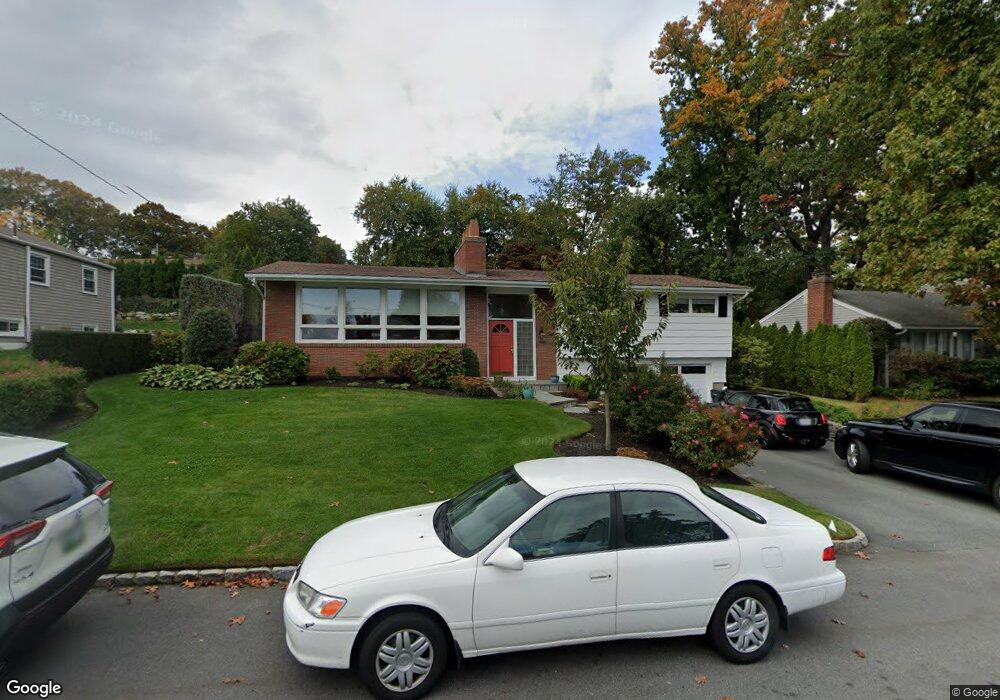 114 Deerfield Rd, Cranston, RI 02920 - photo 1