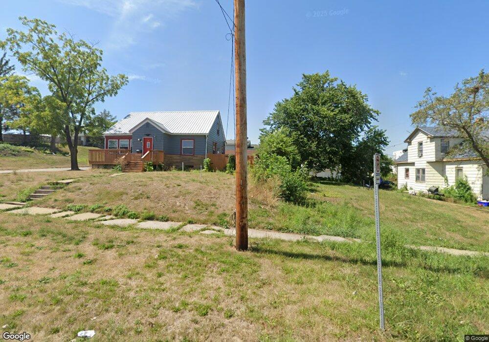 1420 9th St SW, Cedar Rapids, IA 52404 - photo 1