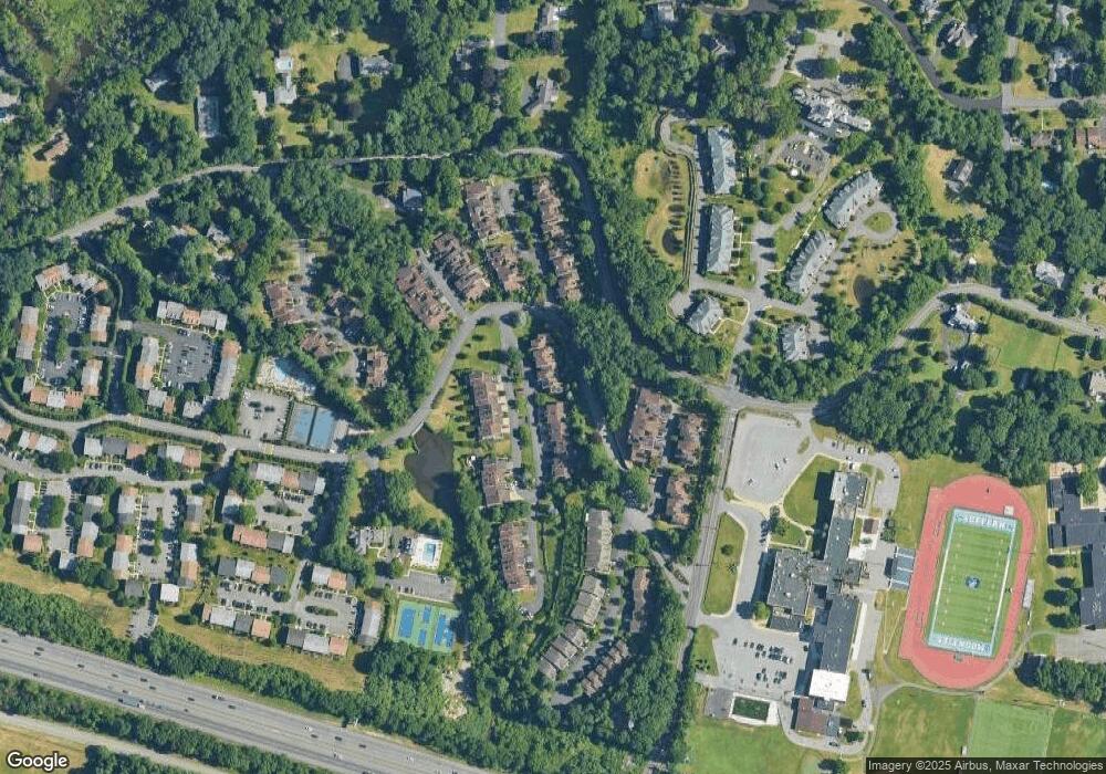 10 Dakota Ct, Suffern, NY 10901 - photo 1