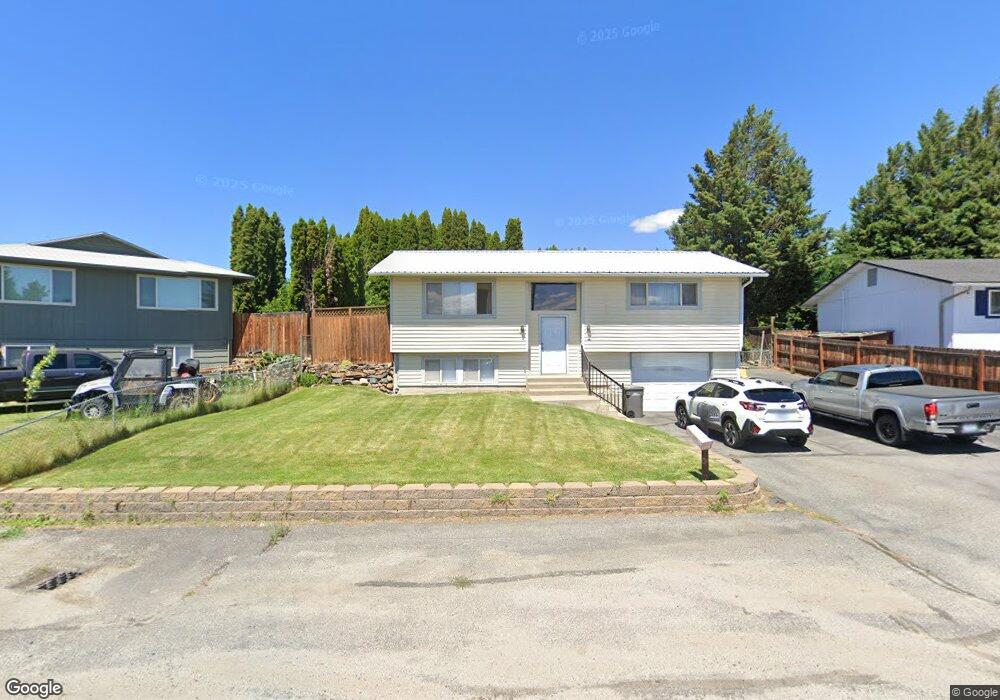 1815 5th St NE, East Wenatchee, WA 98802 - photo 1