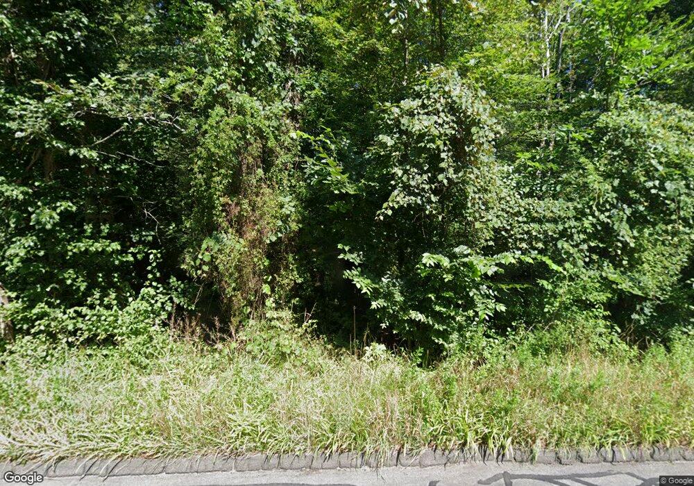 320 N Wilton Rd, New Canaan, CT 06840 - photo 1