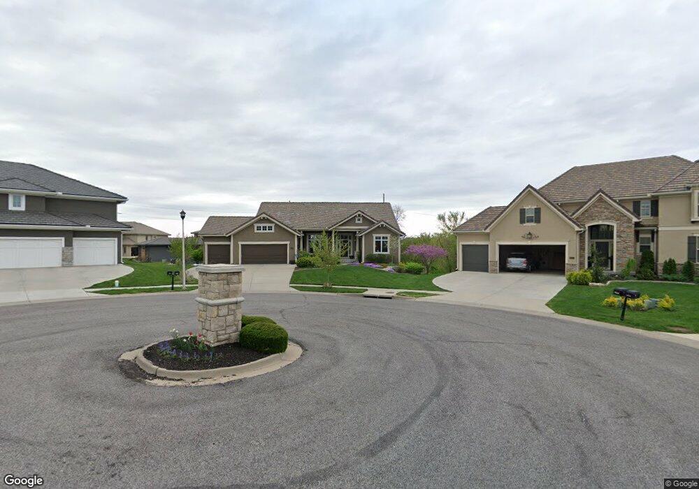 9009 Chestnut St, Lenexa, KS 66220 - photo 1